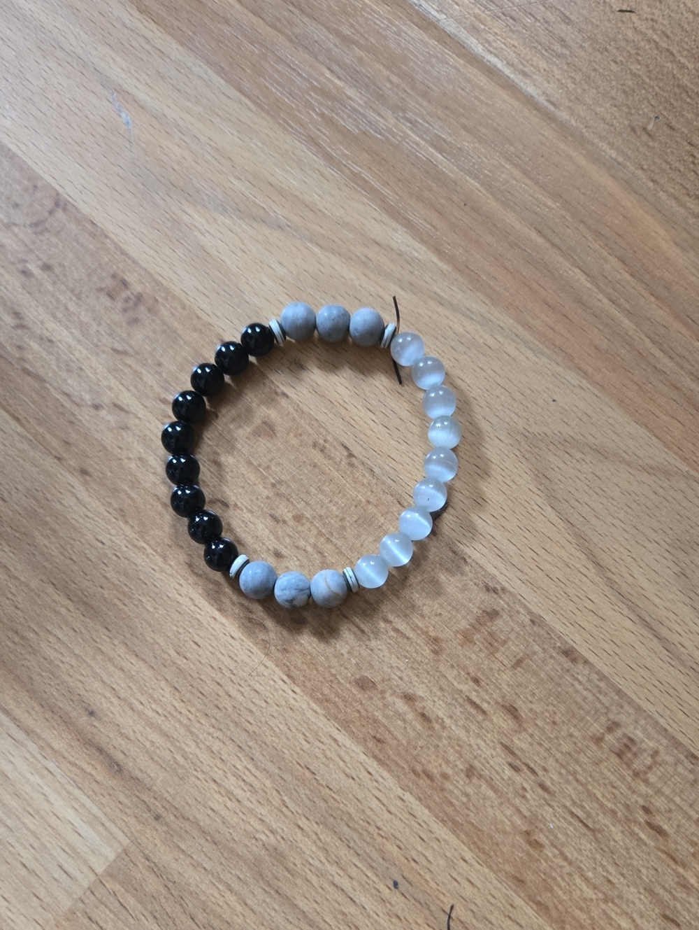 Three-Tone Black, Gray & White Beaded Stretch Bracelet